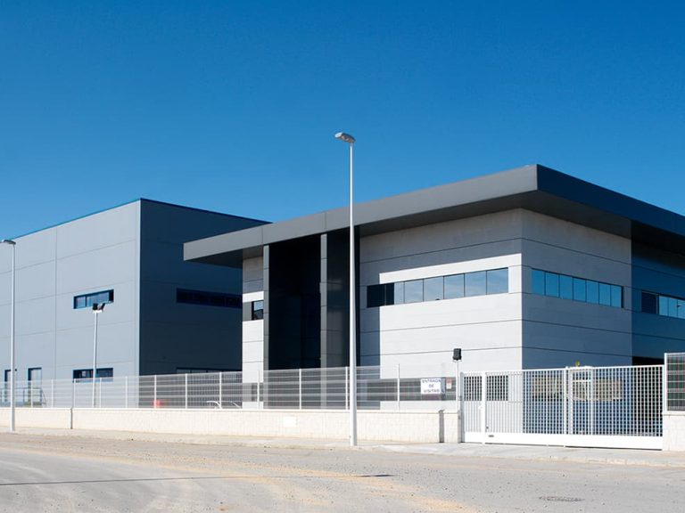 Nueva fábrica de pinturas Isaval en Ribarroja (Valencia)