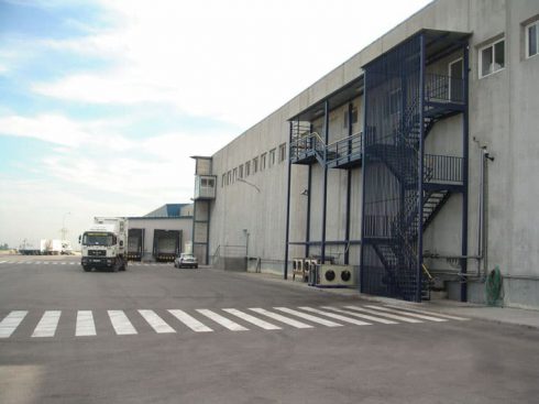 Reforma global de fábrica de cárnicos en Rafelbunyol (Valencia)