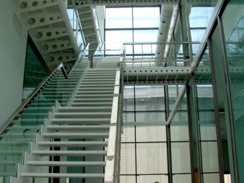 Sede central y fábrica de pinturas Valresa en Ribarroja (Valencia)