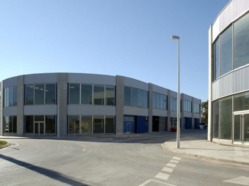 11 Naves Industriales en P.I. Aeropuerto de Manises (Valencia)