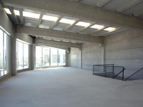 11 Naves Industriales en P.I. Aeropuerto de Manises (Valencia)