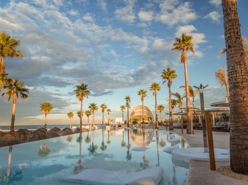 Marina Beach Club: Proyecto de instalaciones para club de playa en la Marina Real Juan Carlos I de Valencia