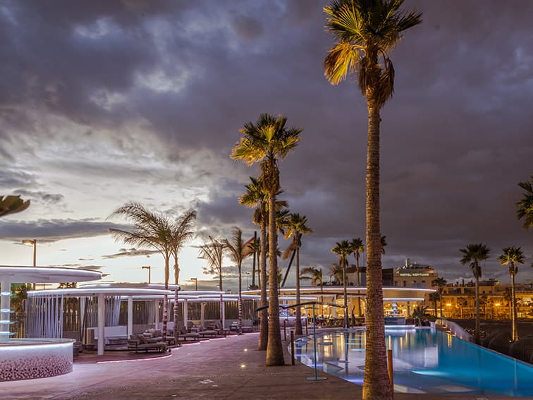 Marina Beach Club: Proyecto de instalaciones para club de playa en la Marina Real Juan Carlos I de Valencia