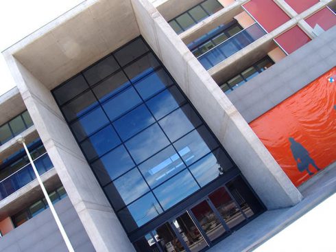 Edificio Nau de oficinas loft en P.I. “Aeropuerto” Manises (Valencia)