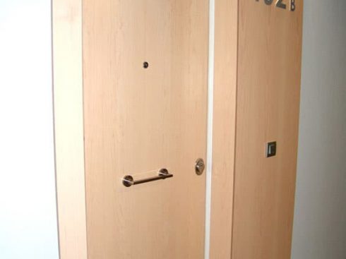 Edificio Nau de oficinas loft en P.I. “Aeropuerto” Manises (Valencia)