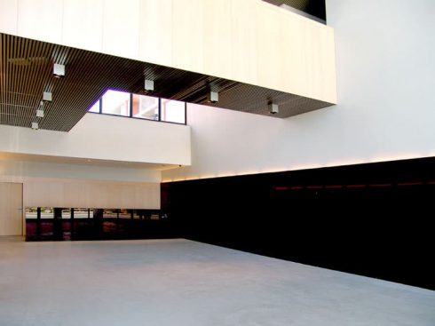 Edificio Nau de oficinas loft en P.I. “Aeropuerto” Manises (Valencia)