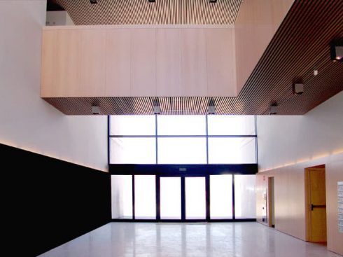 Edificio Nau de oficinas loft en P.I. “Aeropuerto” Manises (Valencia)