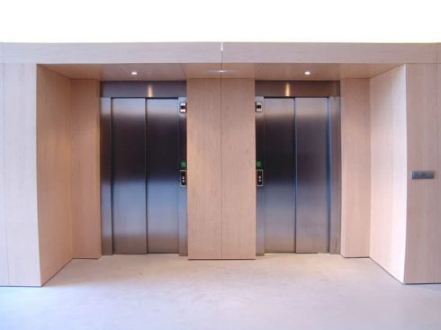 Edificio Nau de oficinas loft en P.I. “Aeropuerto” Manises (Valencia)