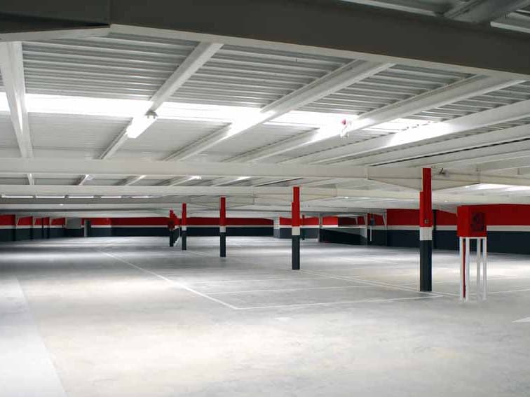 Edificio de oficinas y Aparcamiento de 520 pl. en Alaquás (Valencia)