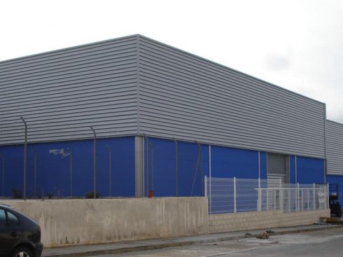 Naves Industriales Rifrahuer en Requena (Valencia)