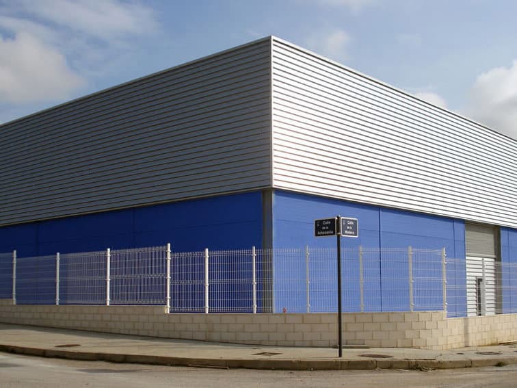 Naves Industriales Rifrahuer en Requena (Valencia)